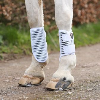 Equilibrium Tri-Zone Brushing Boots - NEW (White) alternative