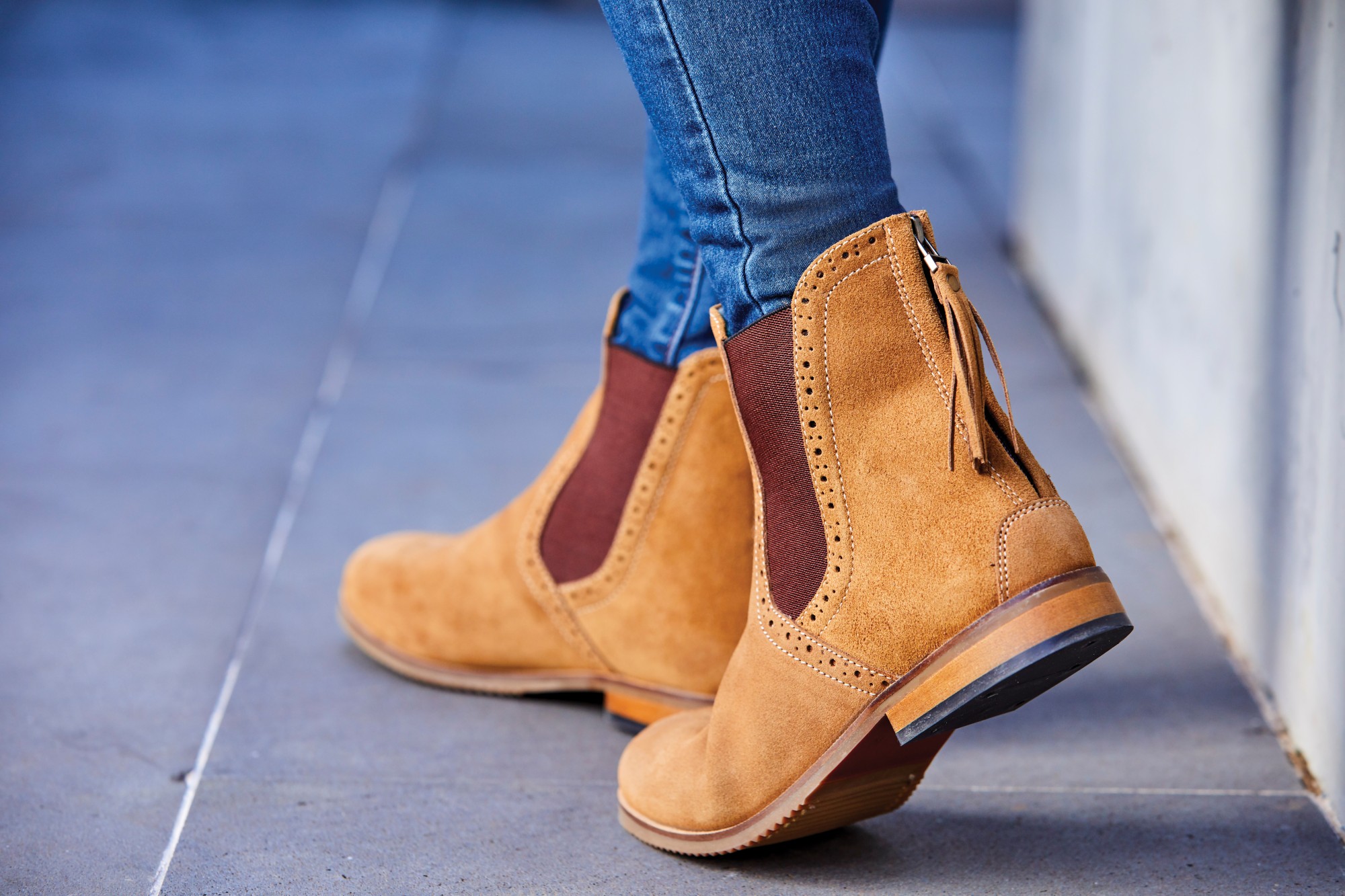 ladies fila sneakers