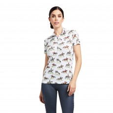 Ariat Women's Motif Short Sleeve Polo (Good Show Print)