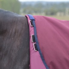 Weatherbeeta Comfitec Essential Standard Neck Turnout 220g (Navy/Burgundy)