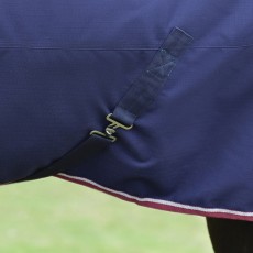 Weatherbeeta ComFiTec Essential Turnout Standard Neck 50g Rug (Navy/Burgundy) Weatherbeeta ComFiTec Essential Turnout Standard Neck 50g Rug (Navy/Burgundy)