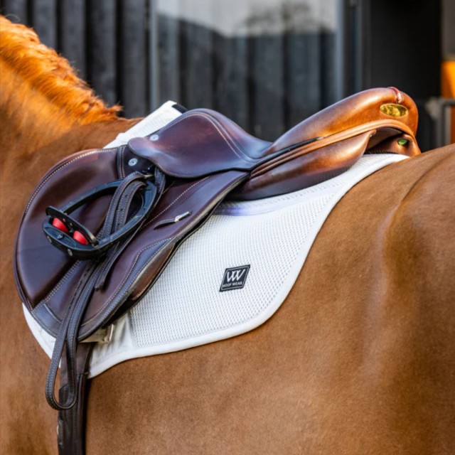 Woof Wear Ivent Close Contact Saddlepad (White)