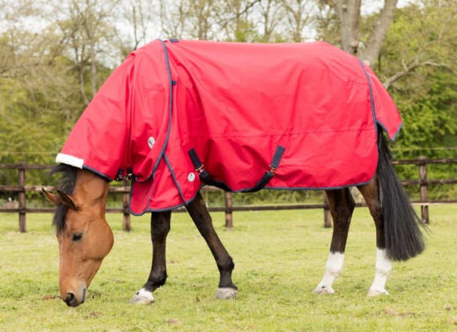 JHL Lightweight Turnout Rug (Red & Navy)