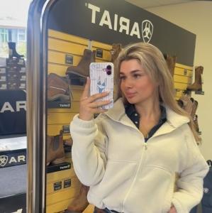 Ariat have got you covered for the chilly summer evenings or the upcoming autumn, winter seasons. �...