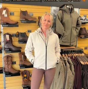 Here is a sneak peek to our autumn/ winter collection...🍂 1. For the equestrian days...🐎 Troika...