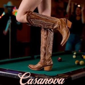 Step up your style with the Ariat Casanova boots! Combining classic Western craftsmanship with a bold...